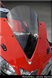 aprilia_rsv4_2009_0079.jpg