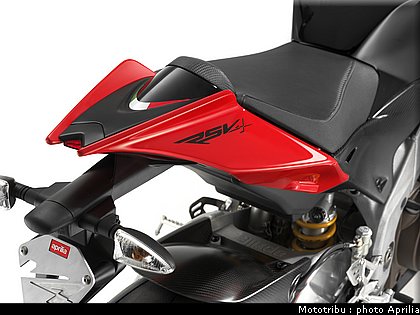 aprilia_rsv4_2009_0081.jpg