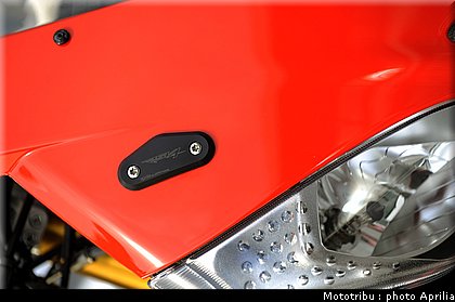 aprilia_rsv4_2009_0089.jpg