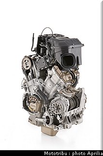 aprilia_rsv4_2009_0125.jpg
