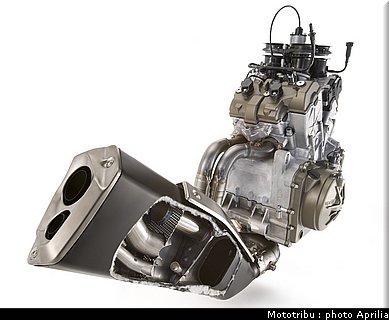 aprilia_rsv4_2009_0128.jpg