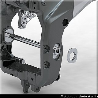 aprilia_rsv4_2009_0133.jpg