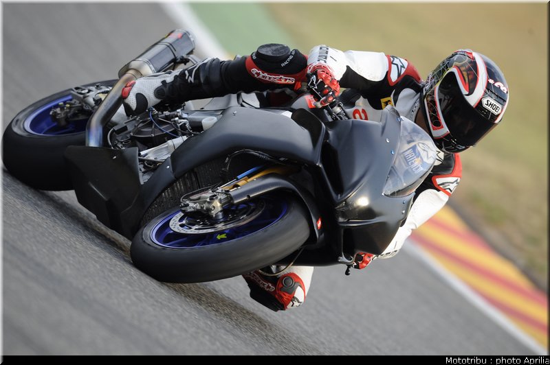 aprilia_rsv4_sbk2009_001
