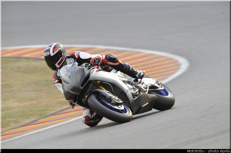 aprilia_rsv4_sbk2009_013