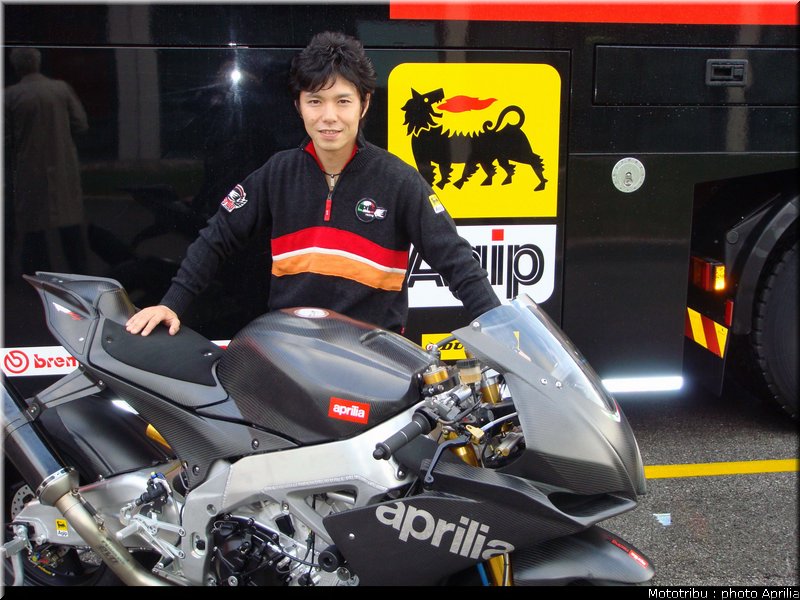 aprilia_rsv4_sbk2009_021