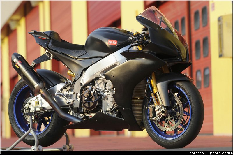 aprilia_rsv4_sbk2009_033