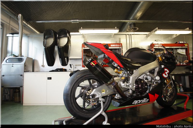 aprilia_rsv4_sbk2009_036