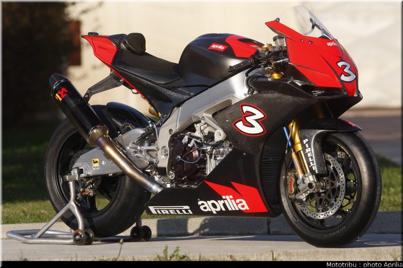 aprilia_rsv4_sbk2009_038
