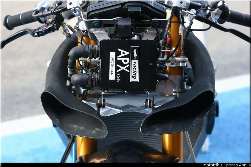aprilia_rsv4_sbk2009_048