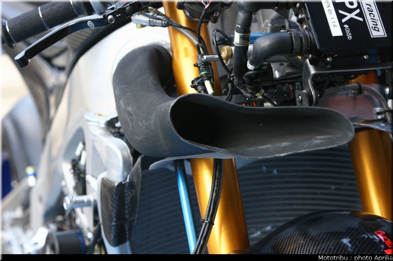 aprilia_rsv4_sbk2009_049