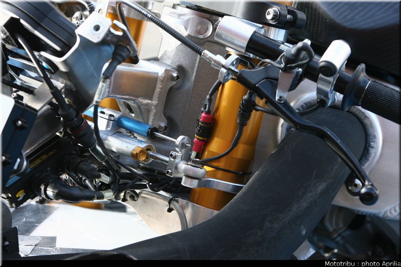 aprilia_rsv4_sbk2009_051