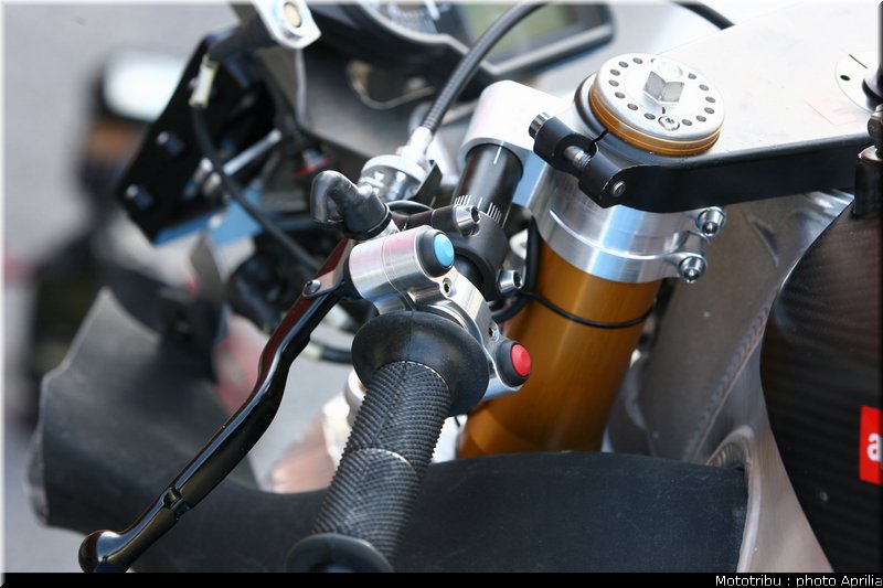 aprilia_rsv4_sbk2009_052