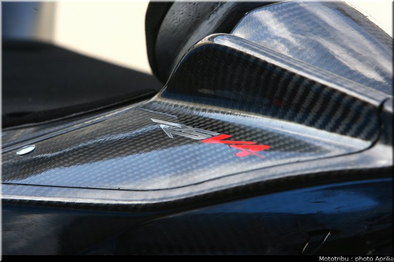aprilia_rsv4_sbk2009_057
