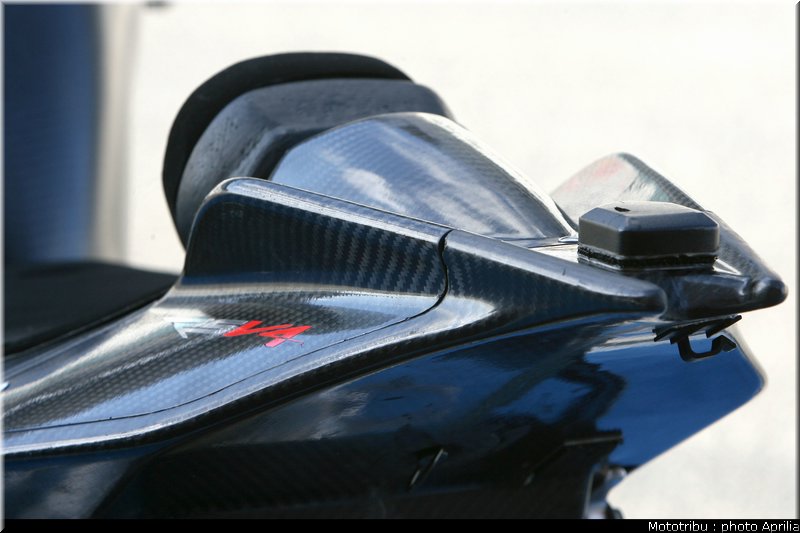 aprilia_rsv4_sbk2009_058