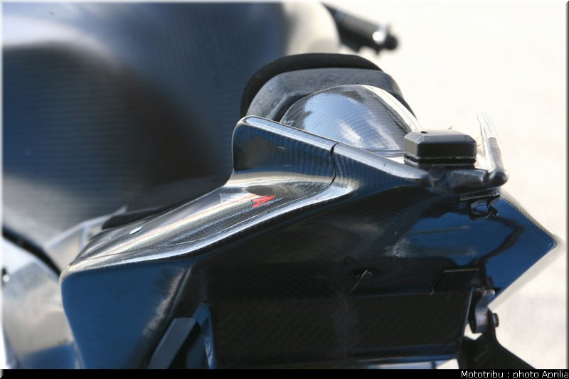 aprilia_rsv4_sbk2009_059