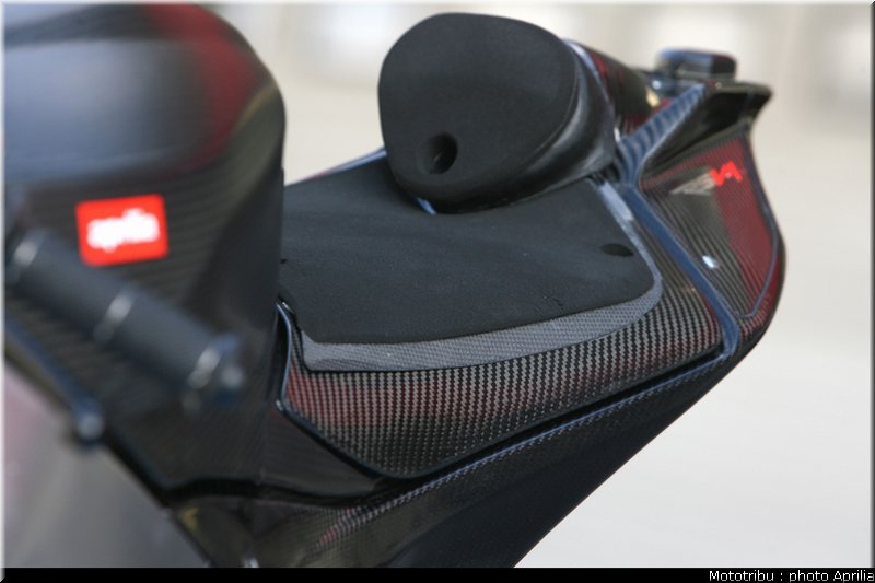 aprilia_rsv4_sbk2009_064