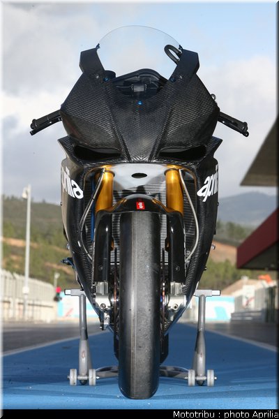 aprilia_rsv4_sbk2009_069