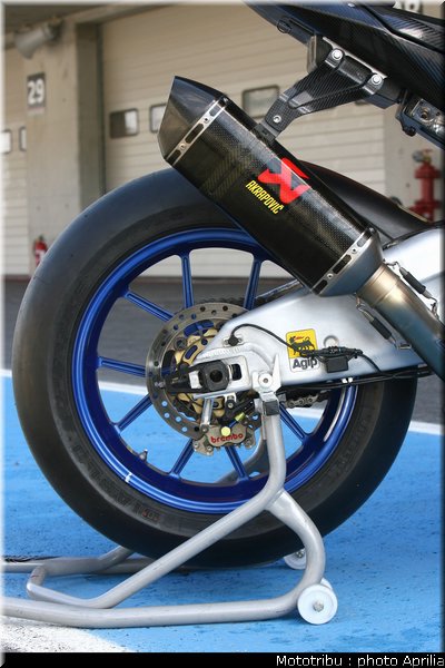 aprilia_rsv4_sbk2009_072