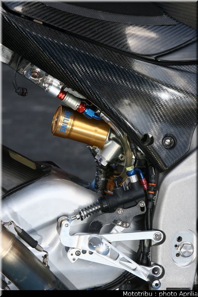 aprilia_rsv4_sbk2009_073