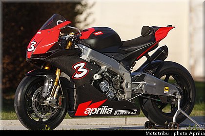 aprilia_rsv4_sbk2009_037.jpg