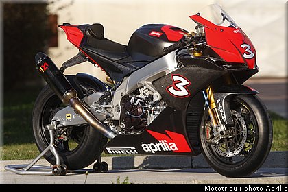 aprilia_rsv4_sbk2009_038.jpg