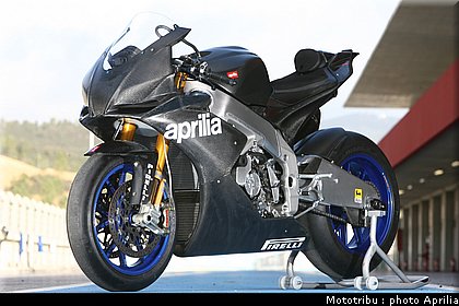 aprilia_rsv4_sbk2009_040.jpg