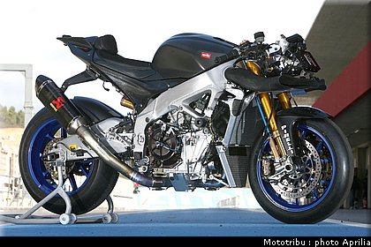 aprilia_rsv4_sbk2009_041.jpg