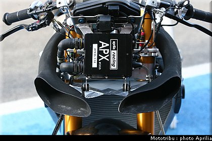 aprilia_rsv4_sbk2009_048.jpg