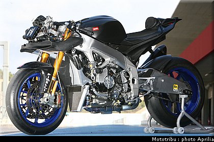 aprilia_rsv4_sbk2009_054.jpg