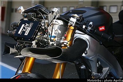 aprilia_rsv4_sbk2009_063.jpg