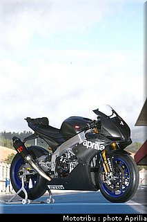 aprilia_rsv4_sbk2009_067.jpg