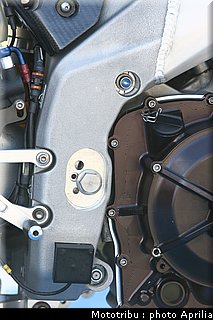 aprilia_rsv4_sbk2009_068.jpg