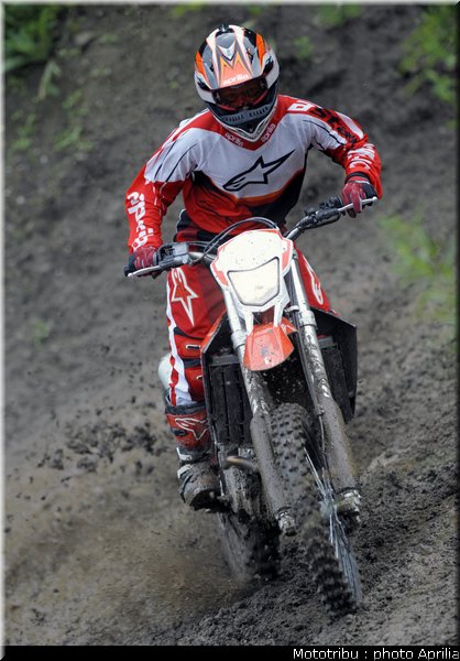 aprilia_rxv_450_550_2009_016