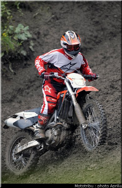 aprilia_rxv_450_550_2009_017