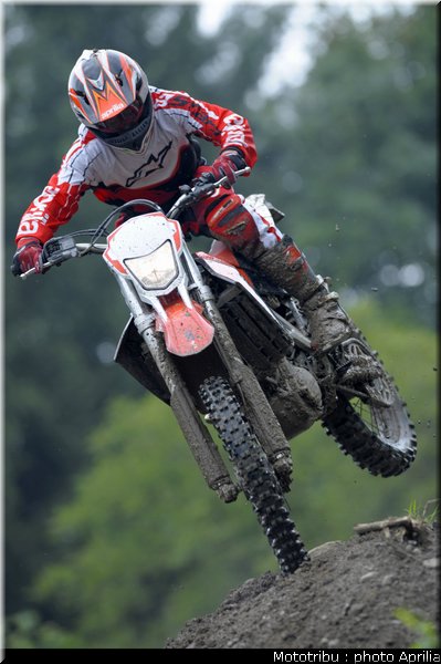 aprilia_rxv_450_550_2009_019
