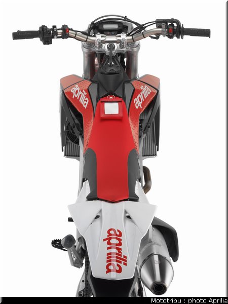 aprilia_rxv_450_550_2009_029