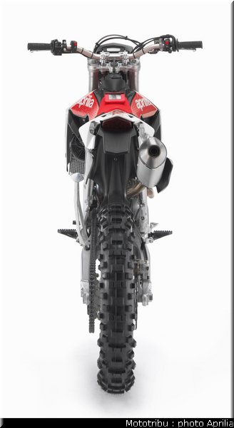 aprilia_rxv_450_550_2009_031