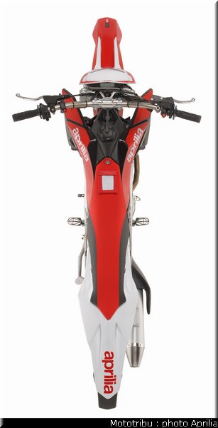 aprilia_rxv_450_550_2009_032