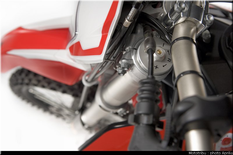 aprilia_rxv_450_550_2009_036