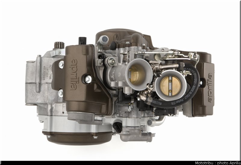 aprilia_rxv_450_550_2009_048