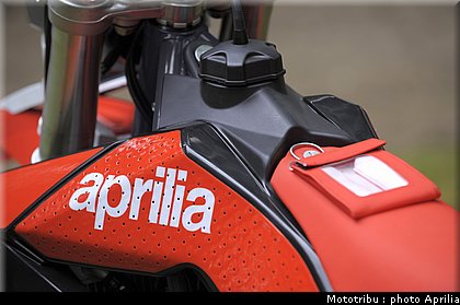 aprilia_rxv_450_550_2009_022.jpg