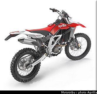 aprilia_rxv_450_550_2009_026.jpg