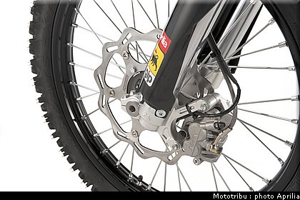 aprilia_rxv_450_550_2009_033.jpg