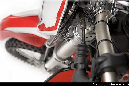 aprilia_rxv_450_550_2009_036.jpg