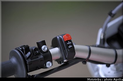 aprilia_rxv_450_550_2009_040.jpg