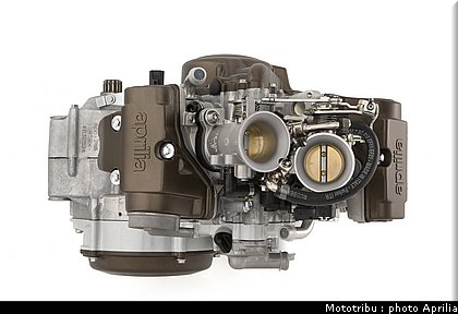 aprilia_rxv_450_550_2009_048.jpg