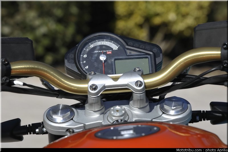 aprilia_shiver_750_040_2009