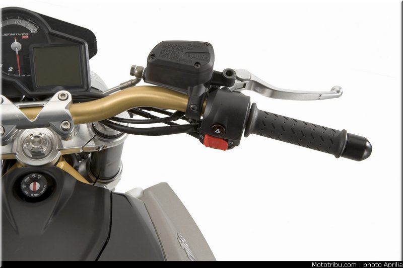 aprilia_shiver_750_046_2009