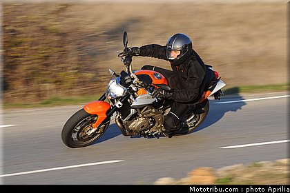 aprilia_shiver_750_010_2009.jpg