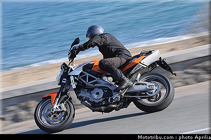 aprilia_shiver_750_012_2009.jpg